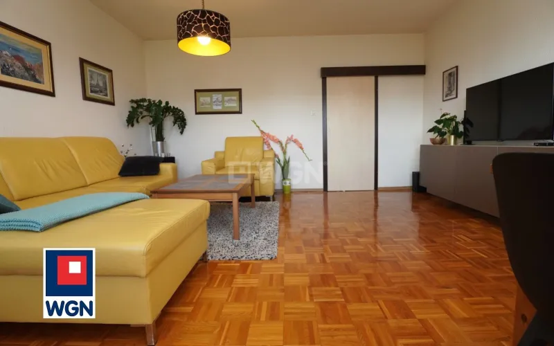 Mieszkanie na  sprzedaż Piotrków Trybunalski - Trzypokojowe, ładne mieszkanie 64 m2.